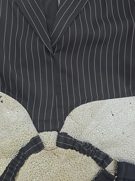 Fashion Nova Black Pinstripe Cropped Blazer with Ring Cut-Out - Picture 4 of 6